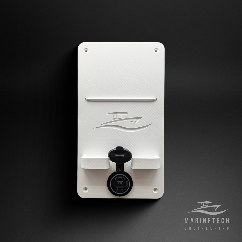 MarineTechEngineering_Wired_USB_Boat_Charger_White_03